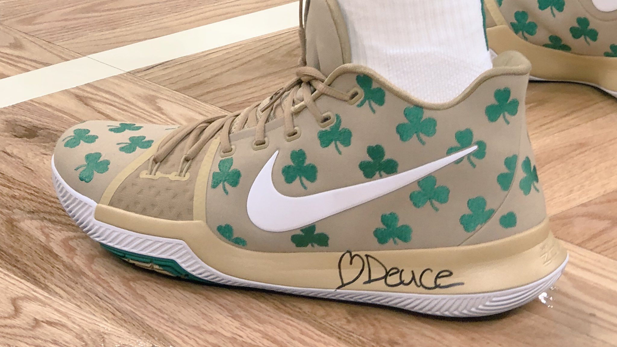 nba公认最好看的篮球鞋,nba常规赛球鞋上脚精选