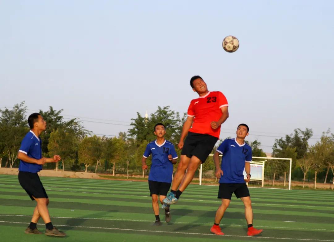 巅峰对决足球比赛,巅峰对决球赛