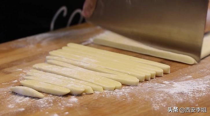 二月二特点食物面蛋,二月二龙抬头龙鳞饼做法