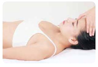 按摩能消除耳前皱纹吗,皱纹按摩可以消除吗