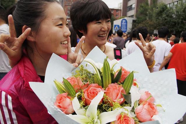 河南最新高考录取分数线公布,2021河南高考理科超二本线110分