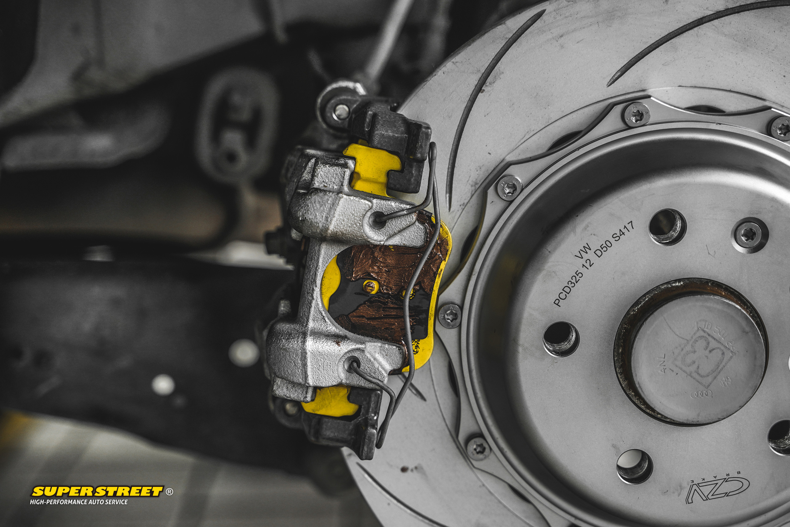 大众迈腾改后轮通风盘刹车系统,大众迈腾改轮毂刹车