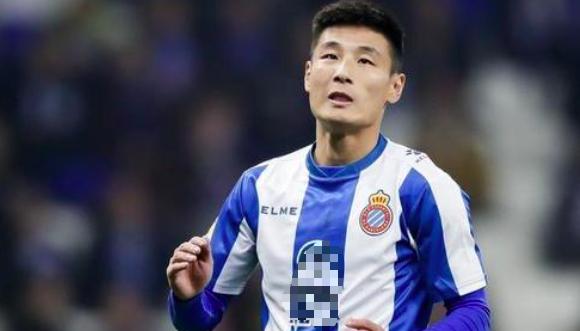 中国男足2-1泰国武磊三次错失单刀,武磊奇迹