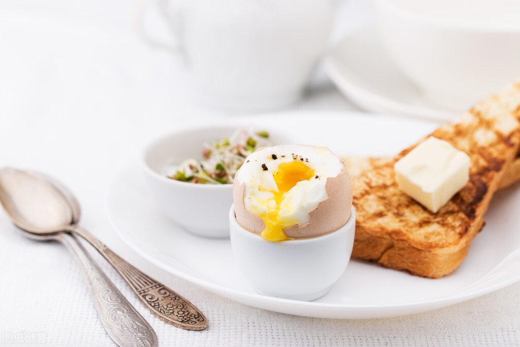 减肥是煮蛋还是蒸蛋,减肥期间煮蛋和煎蛋有区别吗