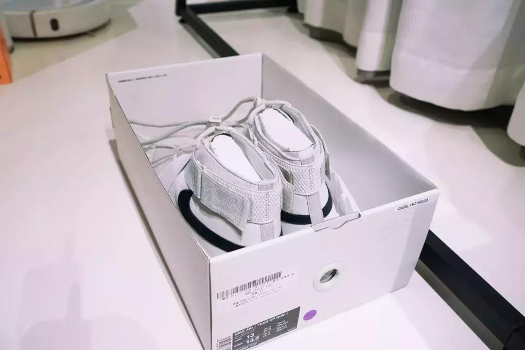 nikeairfearofgod脚感,nikeairfearofgodsashoot