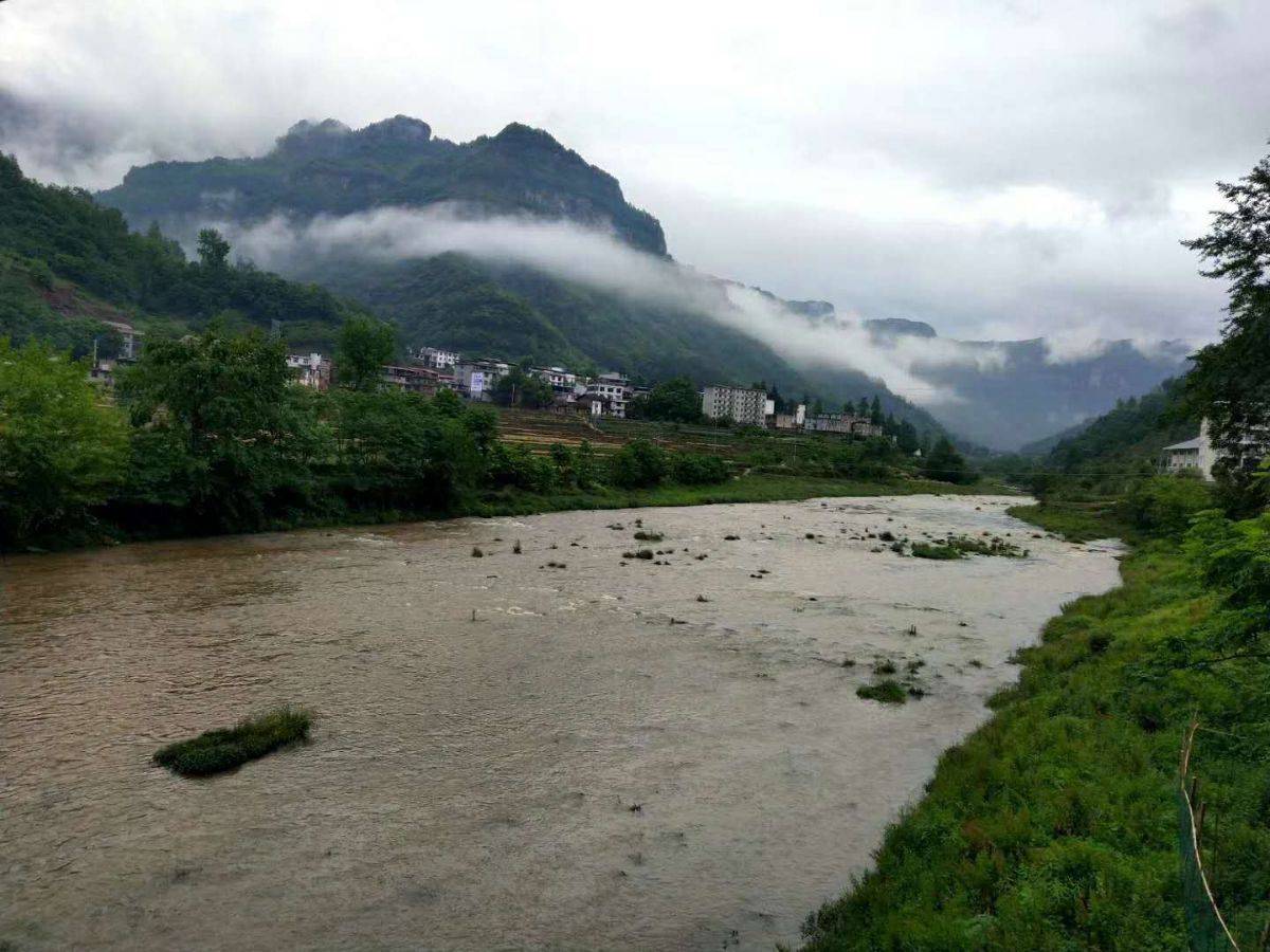 山似剑水如蓝，曾经年少在建南—建南纪事（上）