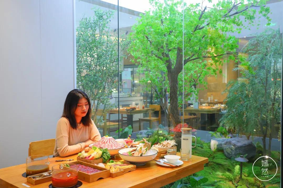 东城万达今天营业吗,万达排队店