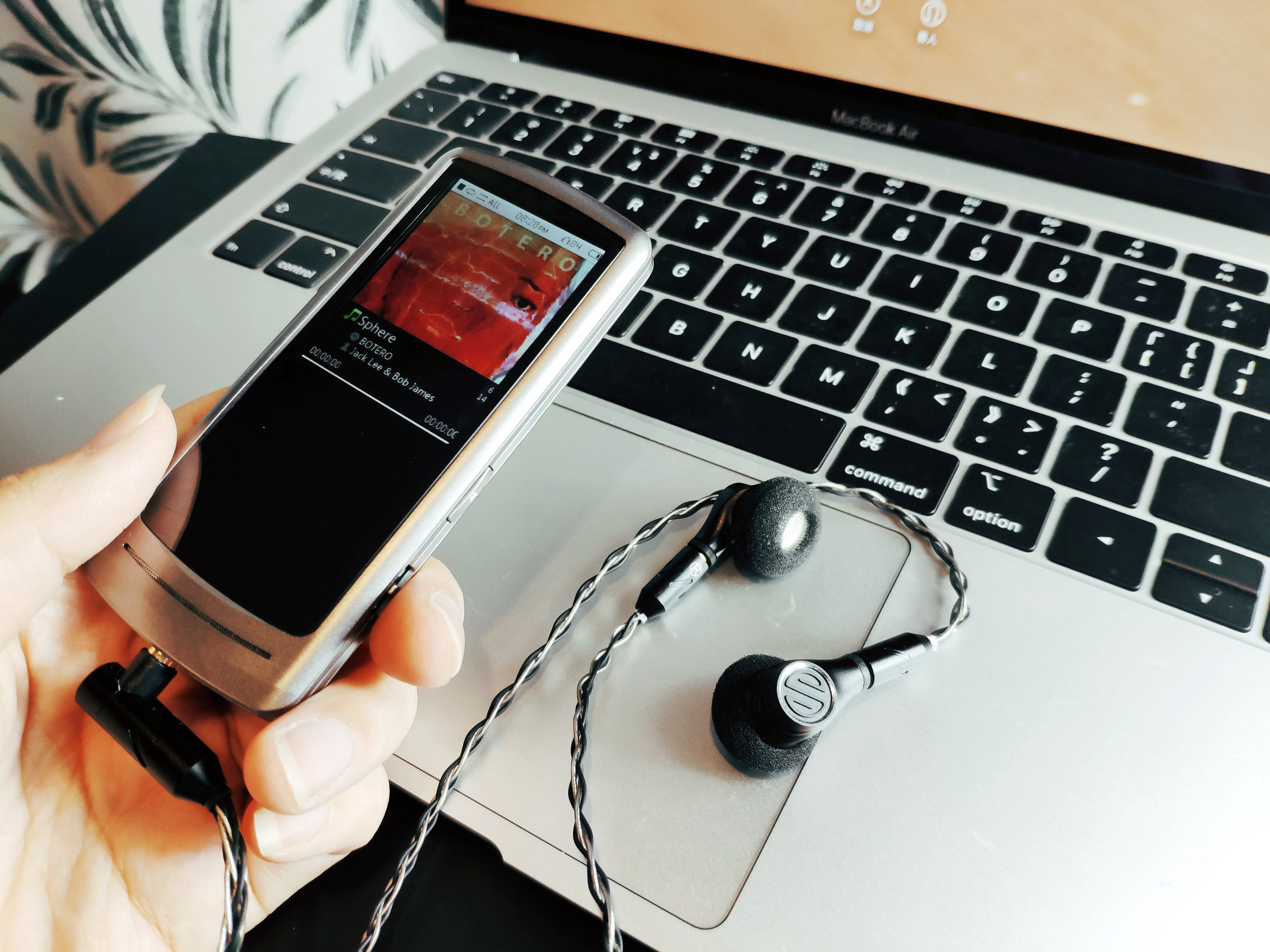 正统HIFI级MP3正式驾到，从外到内都是复古的贵族血液