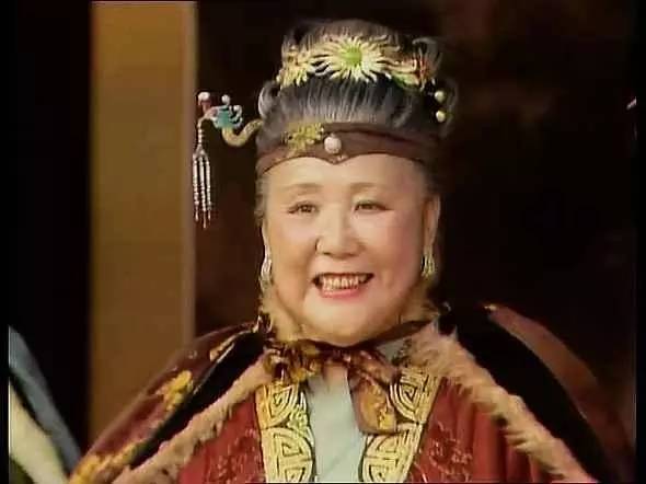 贾母道歉王夫人视频,贾母是怎样处理冤枉王夫人事件的