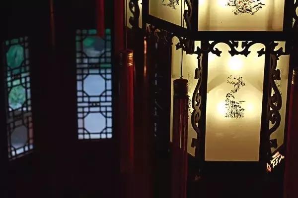 宫灯，流影中的精致时光
