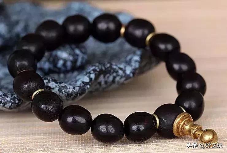 受欢迎的10大文玩手串,十大最顶级的文玩手串图片