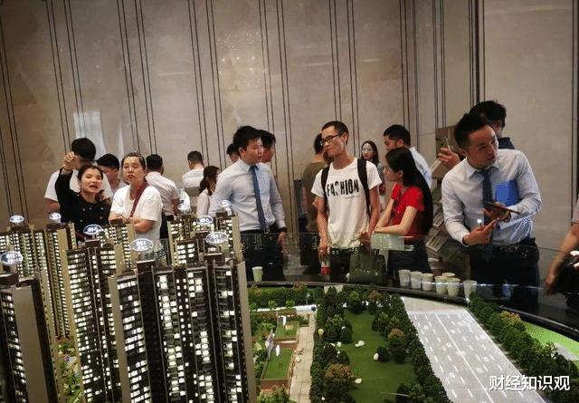 1999年的钱价值多少,1999年10万相当于现在多少钱