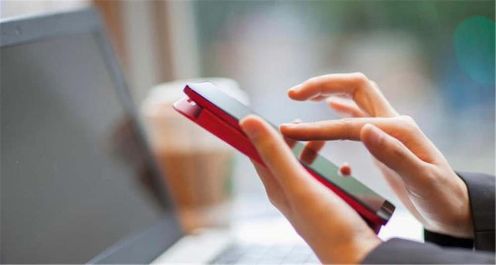 宝爸发错信息,宝爸发错消息家长群炸锅