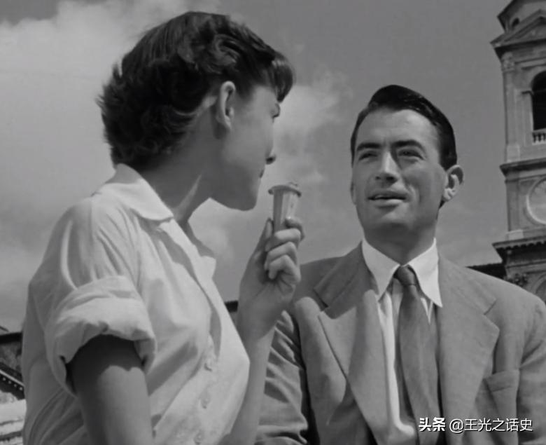 奥黛丽赫本成熟时期电影简介,1953年赫本《罗马假日》