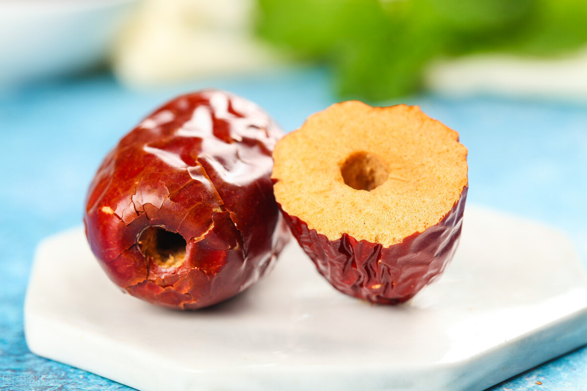 怀孕初期吃什么水果保胎效果最好,怀孕初期恶心吃什么水果可以缓解