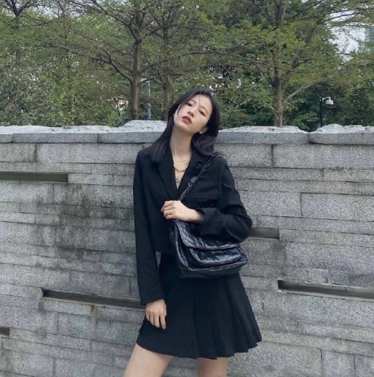 周雨彤穿搭衬衫夏季,周雨彤穿衣搭配图白色