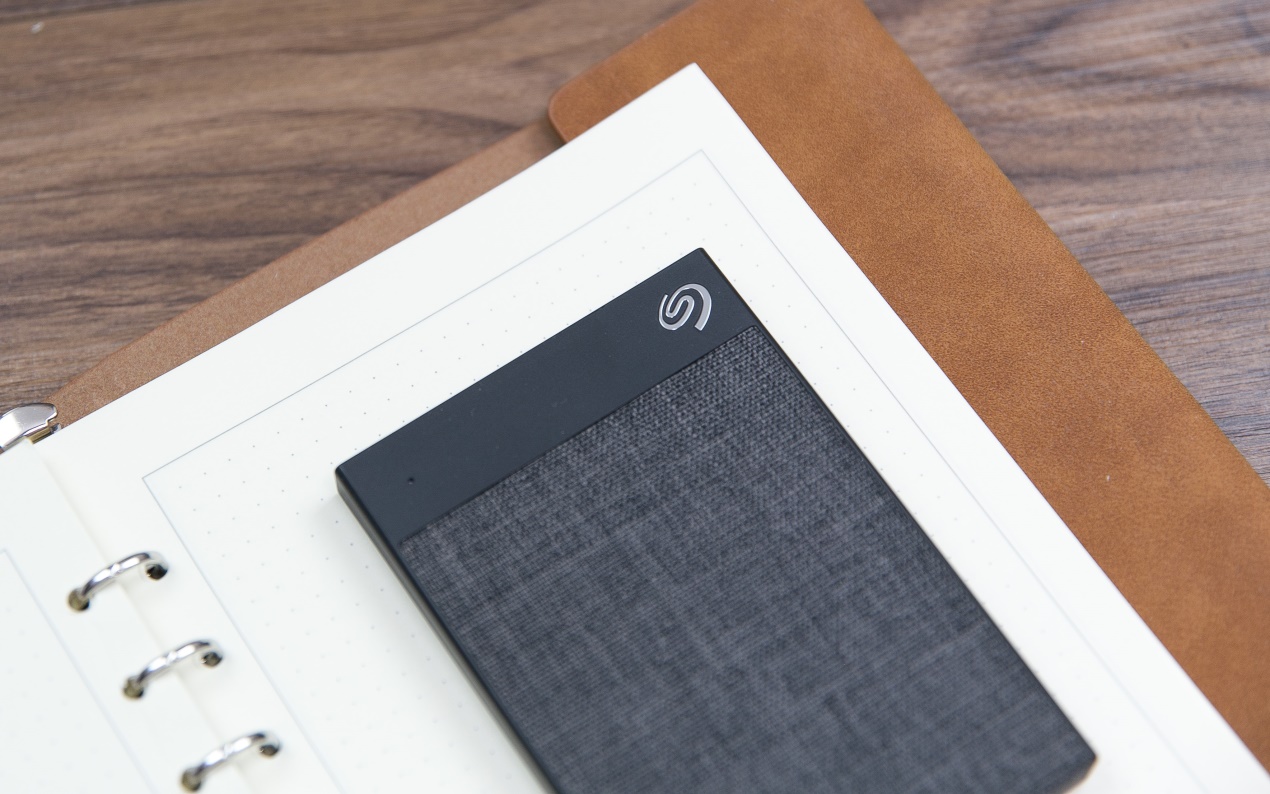 希捷固态移动硬盘最新评测,希捷固态移动硬盘推荐评测