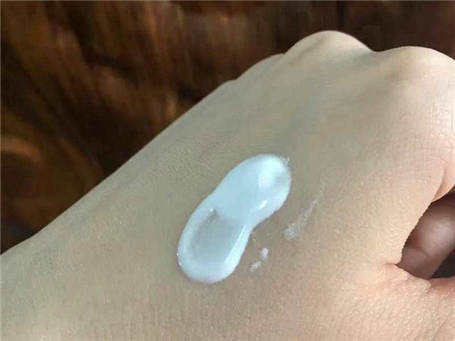 哪个牌子的身体乳好用些,什么牌子的身体乳实惠又好用