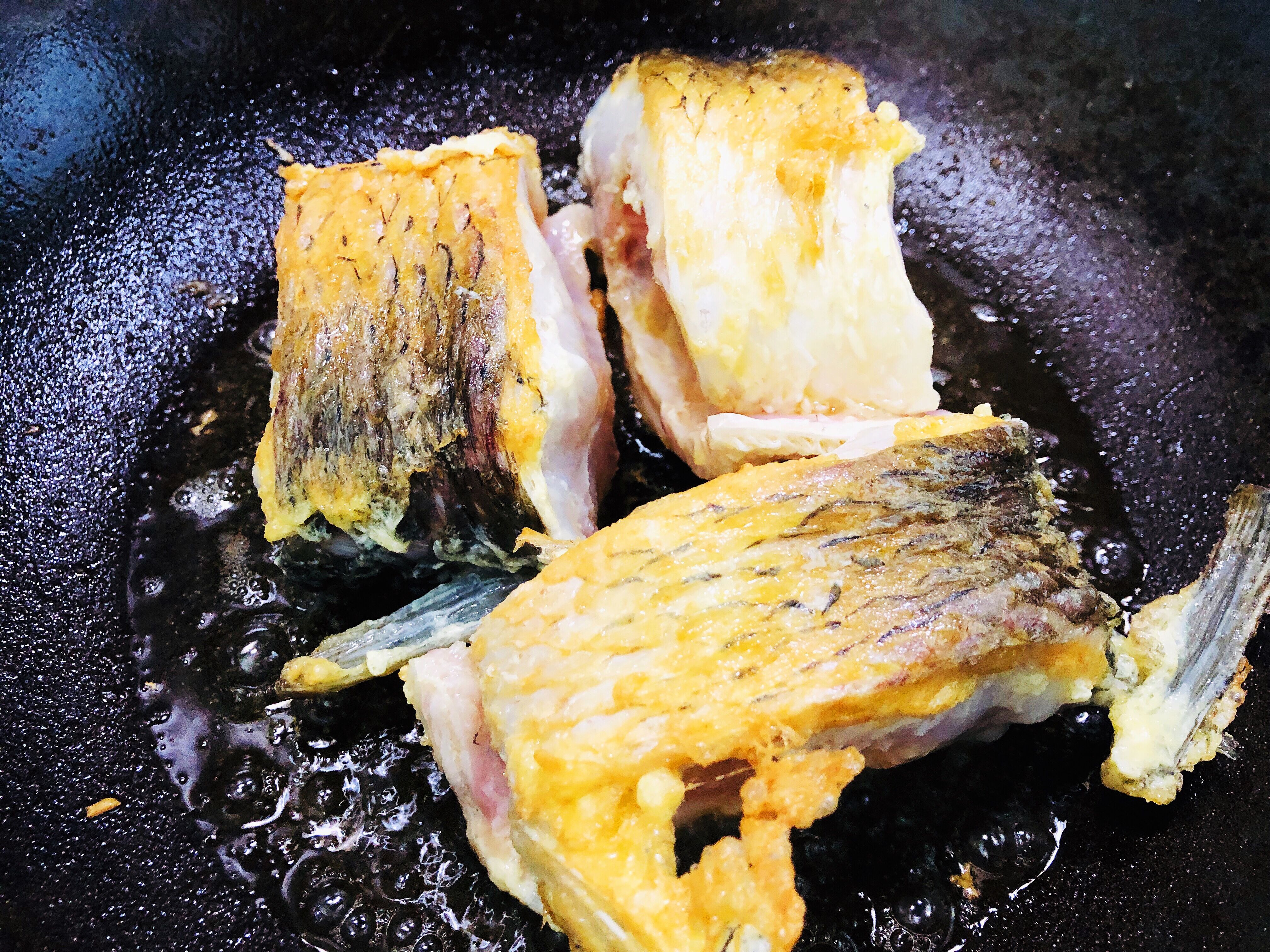 草鱼搭配金针菇白菜怎么炖好吃,白菜豆腐炖草鱼正宗做法