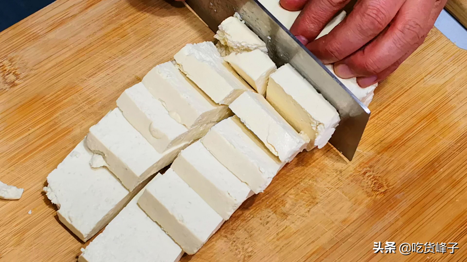 冷天我就爱做这鱼，刺少肉嫩营养高，热热乎乎炖一锅，冬天吃最香