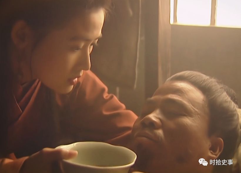 年少不懂酒懂时已中年完整版,年少不懂长大已是剧中人