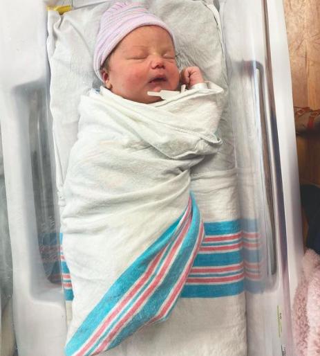 美军大兵在家中发现妻子出轨,美国大兵服役发现妻子出轨