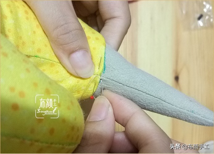 布艺兔子玩偶手工,牛仔布艺小熊手工