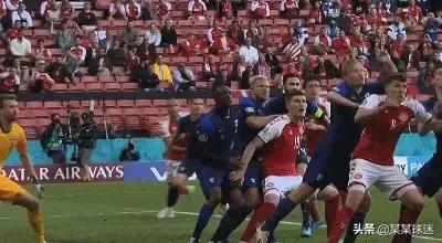 埃里克森倒地丹麦无心恋战,埃里克森被救场面