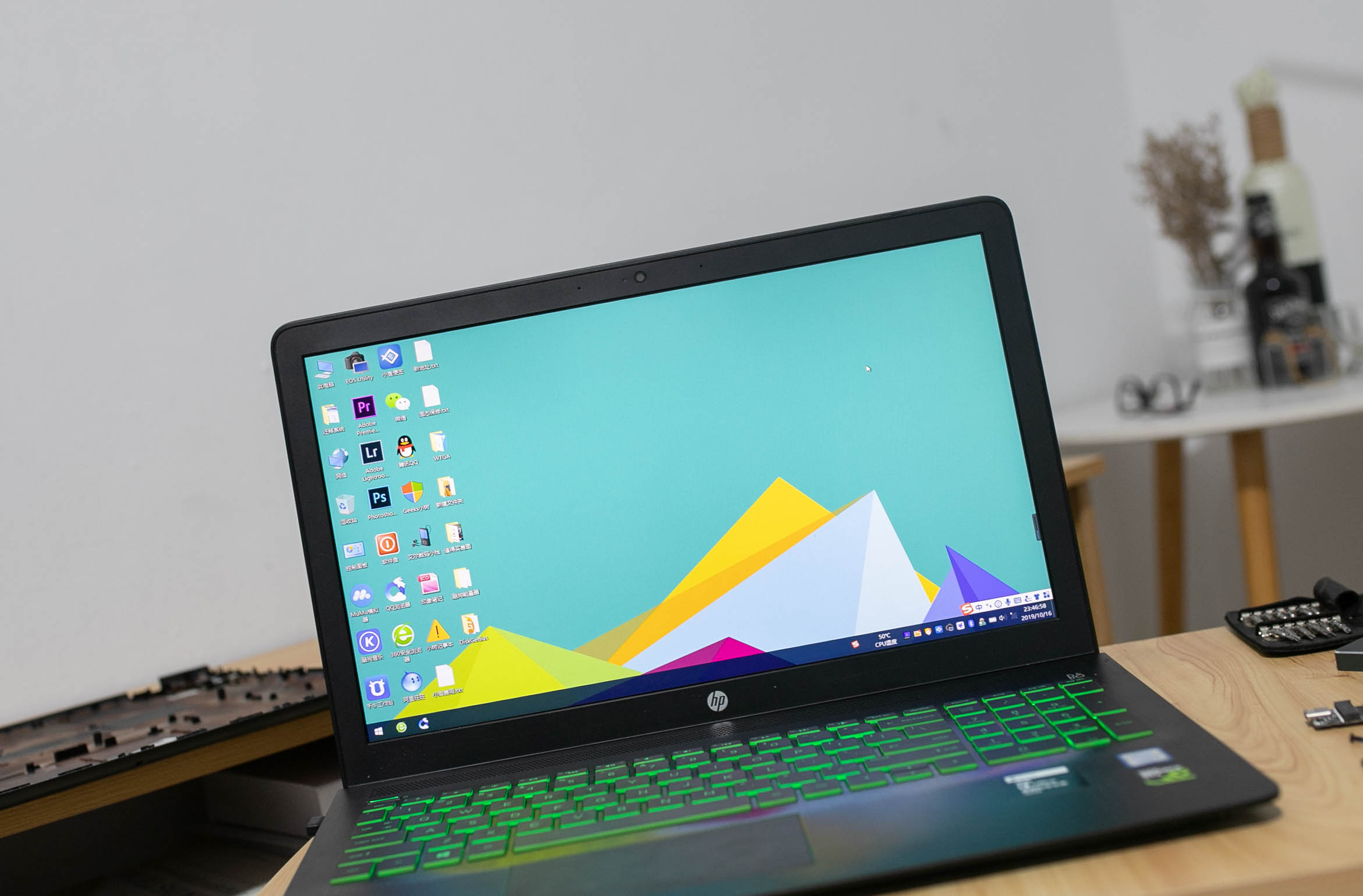 笔记本升级SSD硬盘，然后不想重装系统：我炸天帮黄小贝说可以