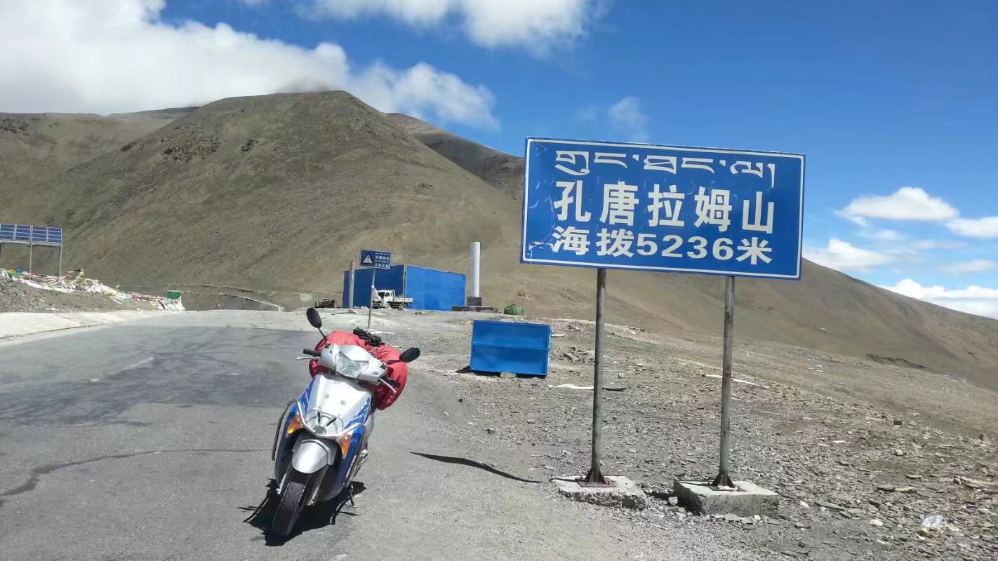 故事：那个骑上摩托去拉萨的姑娘，达成所愿时，是49岁