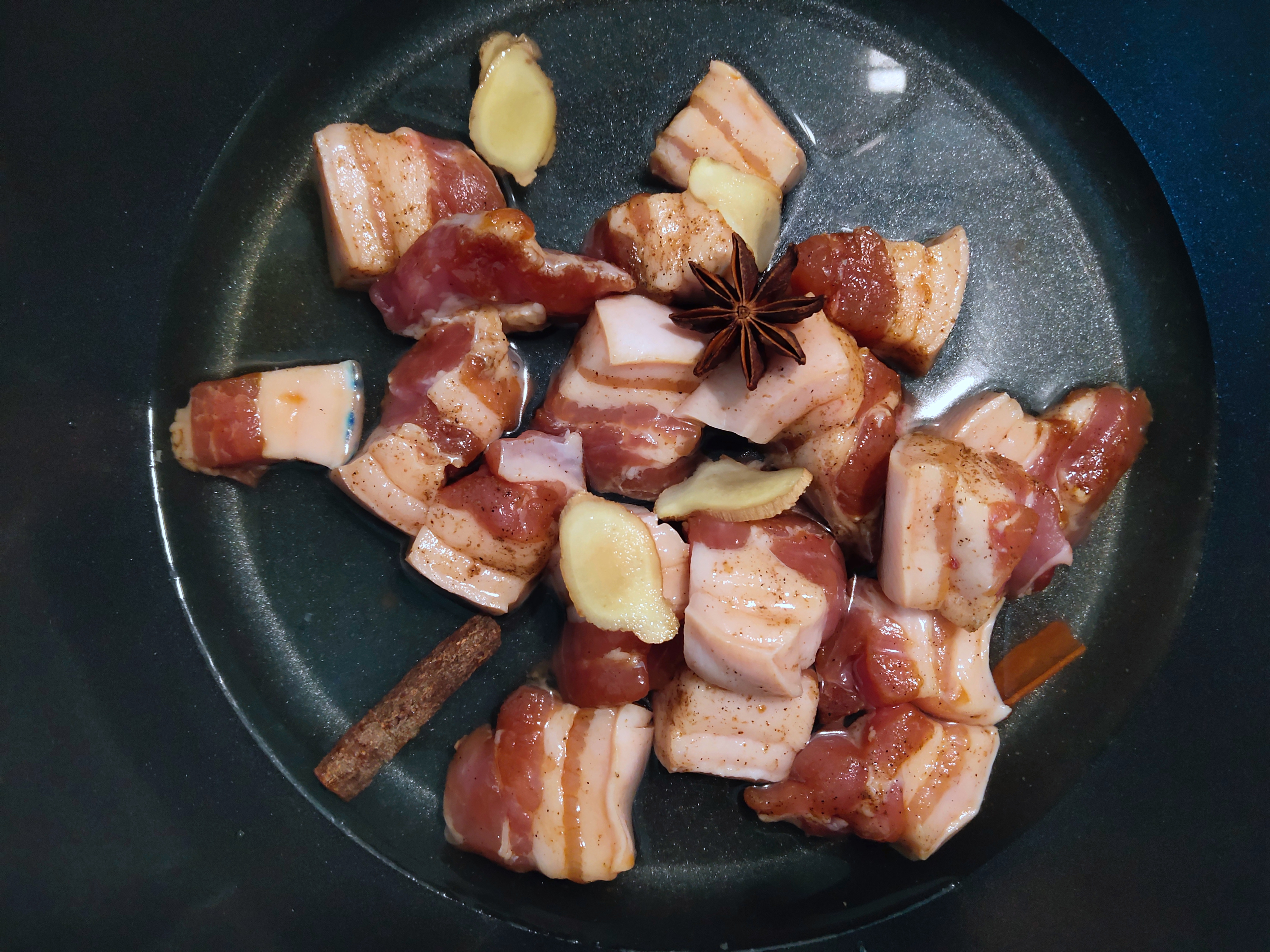智能炒菜机pk人工,外卖智能炒菜机