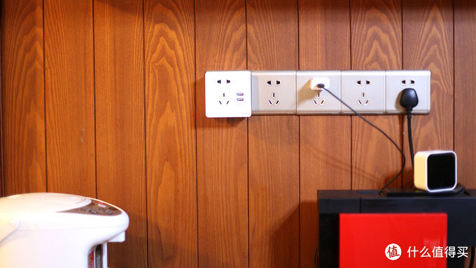 施耐德皓呈系列小夜灯现场效果,施耐德颜值开关插座