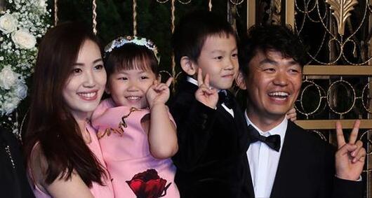 王宝强为儿子庆生完整版,王宝强给儿子庆生完整视频