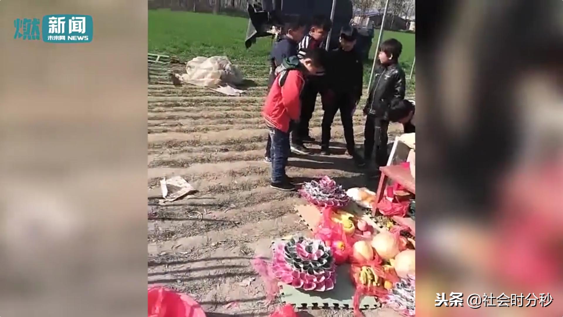 山东5.7米“神高粱”引来村民烧香跪拜警方：是迷信已铲除