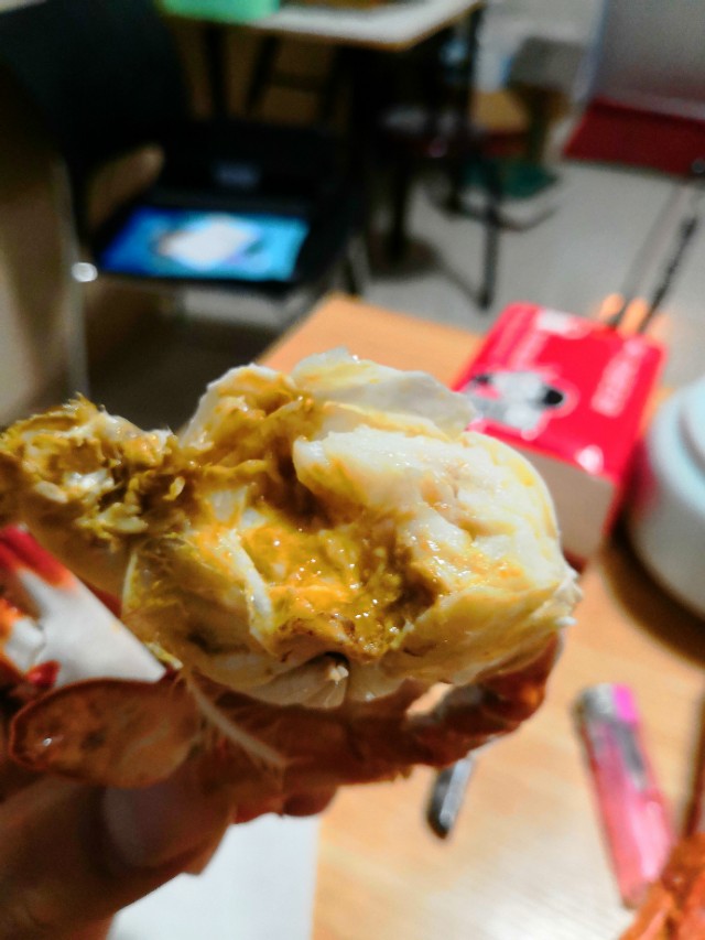 速冻螃蟹怎么解冻,速冻螃蟹煮好还是蒸好