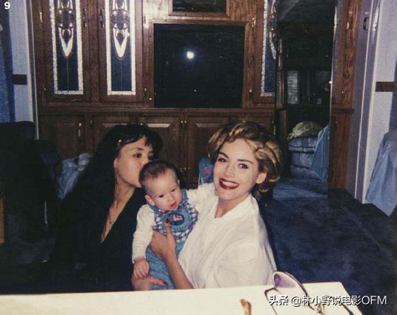 阿佳妮伊莎贝和巩俐,巩俐阿佳妮的关系