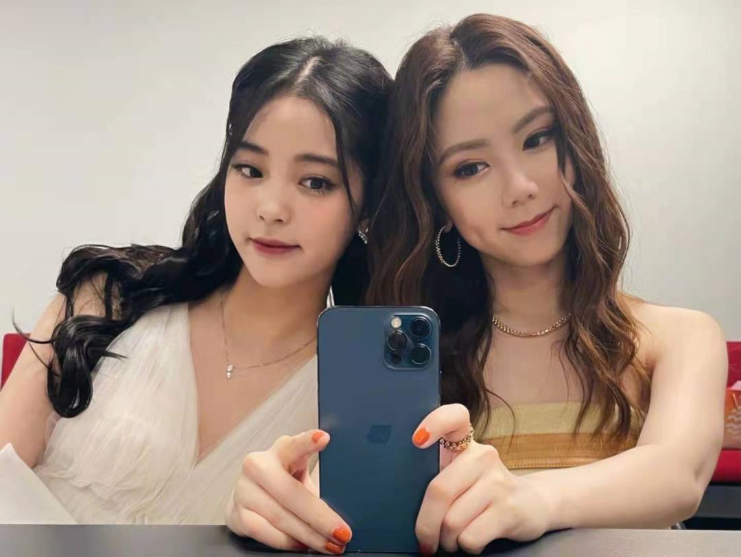 王菲谢霆锋复合回忆坎坷情史,谢霆锋王菲罕见世纪同台