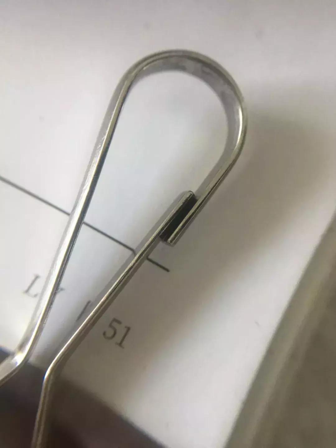 巴黎世家月牙机车包搭配,巴黎世家机车包怎么选