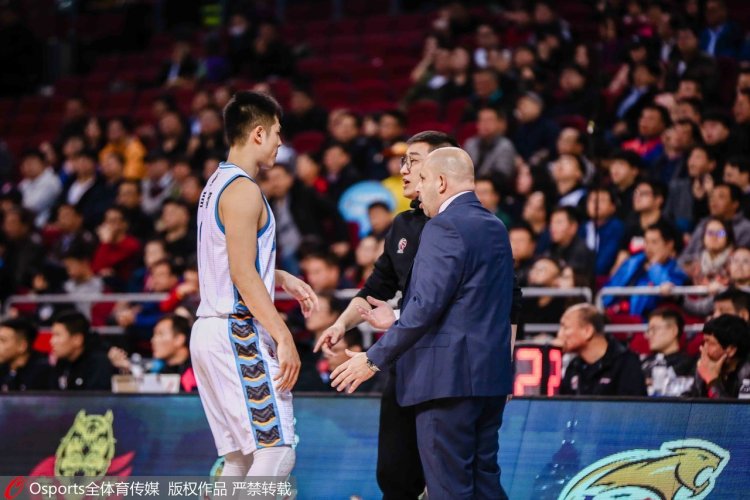 巴萨利物浦惊天大逆转,利物浦40逆转巴萨全场回放