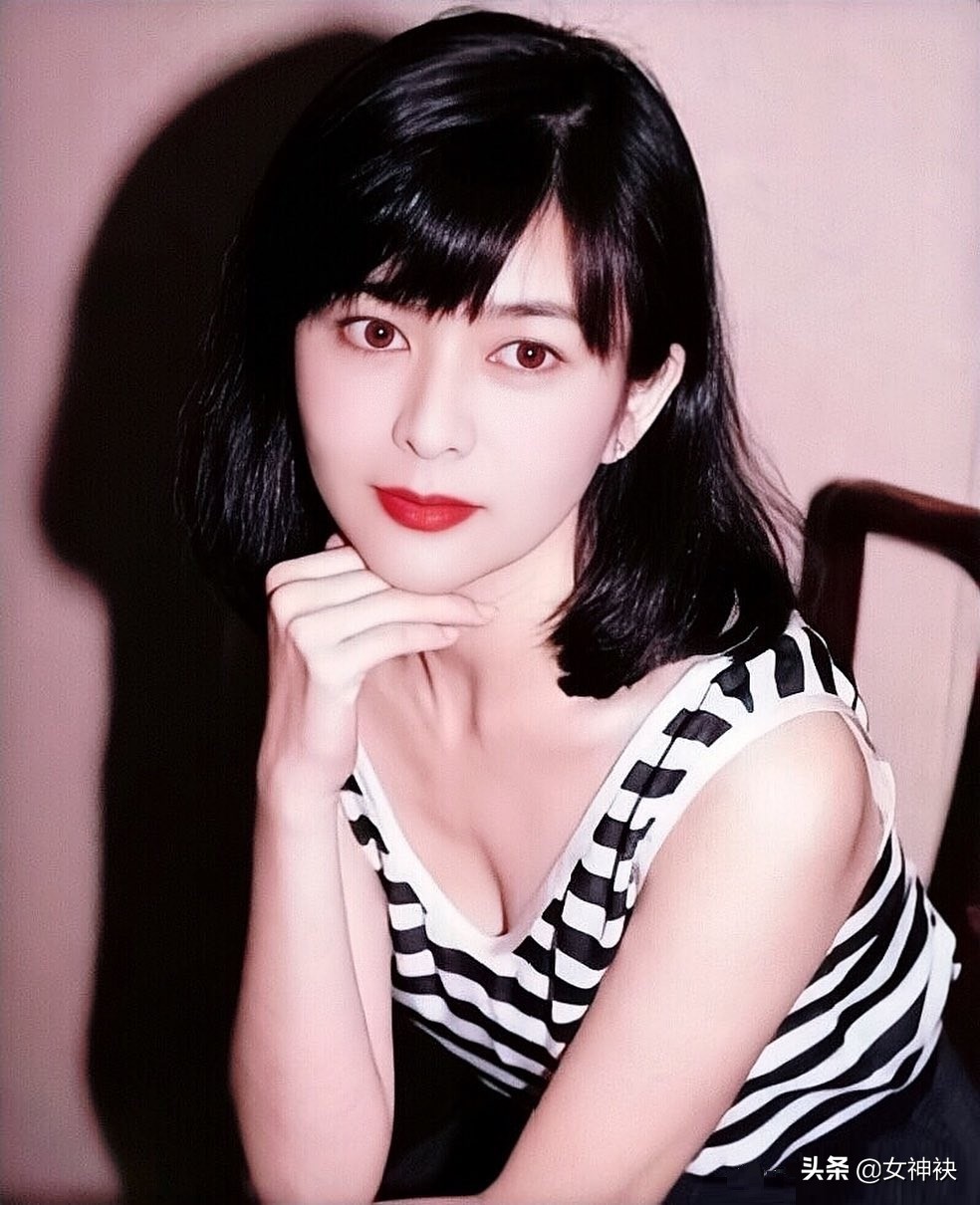 香港女明星关之琳美艳绝伦,香港女星颜值巅峰关之琳