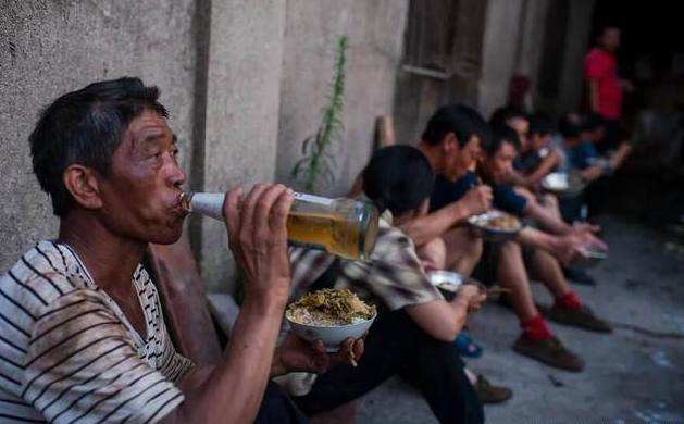 三十而立望子男不三，四十不惑望财女不四，农村谚语说透两代人生