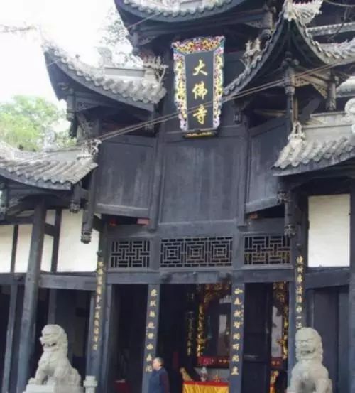 漫步成都街头的文案,漫步成都