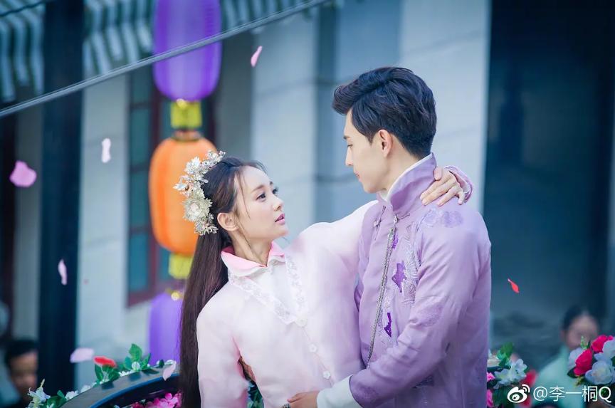 陈建斌李一桐20岁,李一桐跟陈建斌演戏时最美笑容