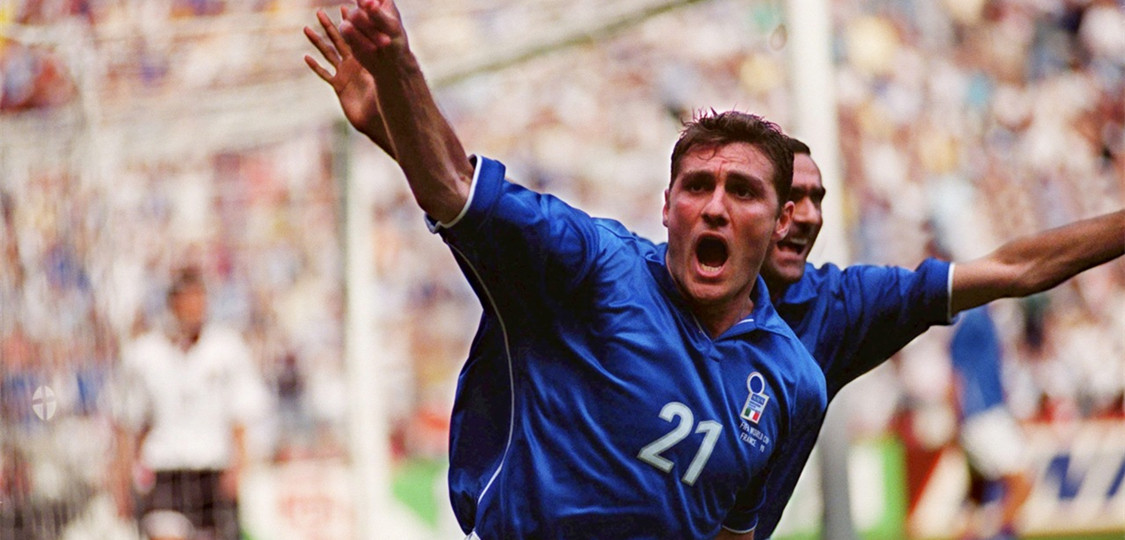 小罗和大罗是几号球衣,足坛球衣号码代表人物