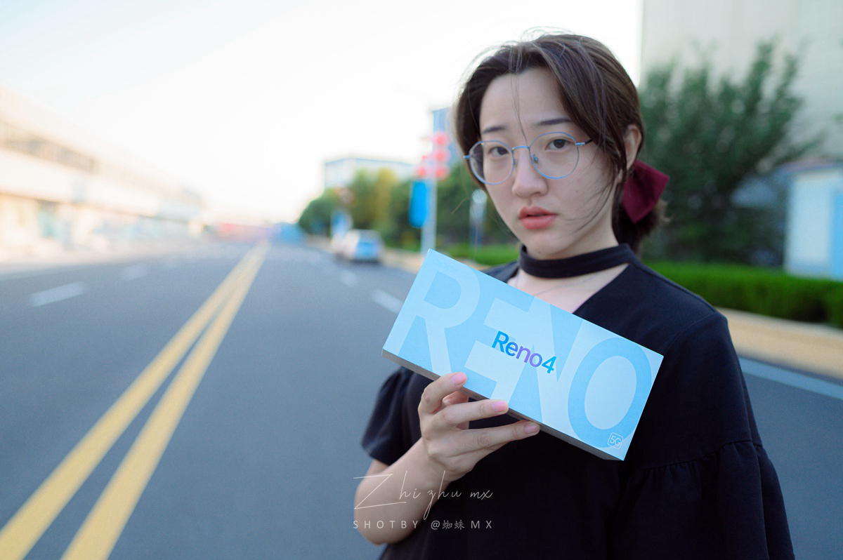oppor9和opporeno4对比,opporeno4全面评测