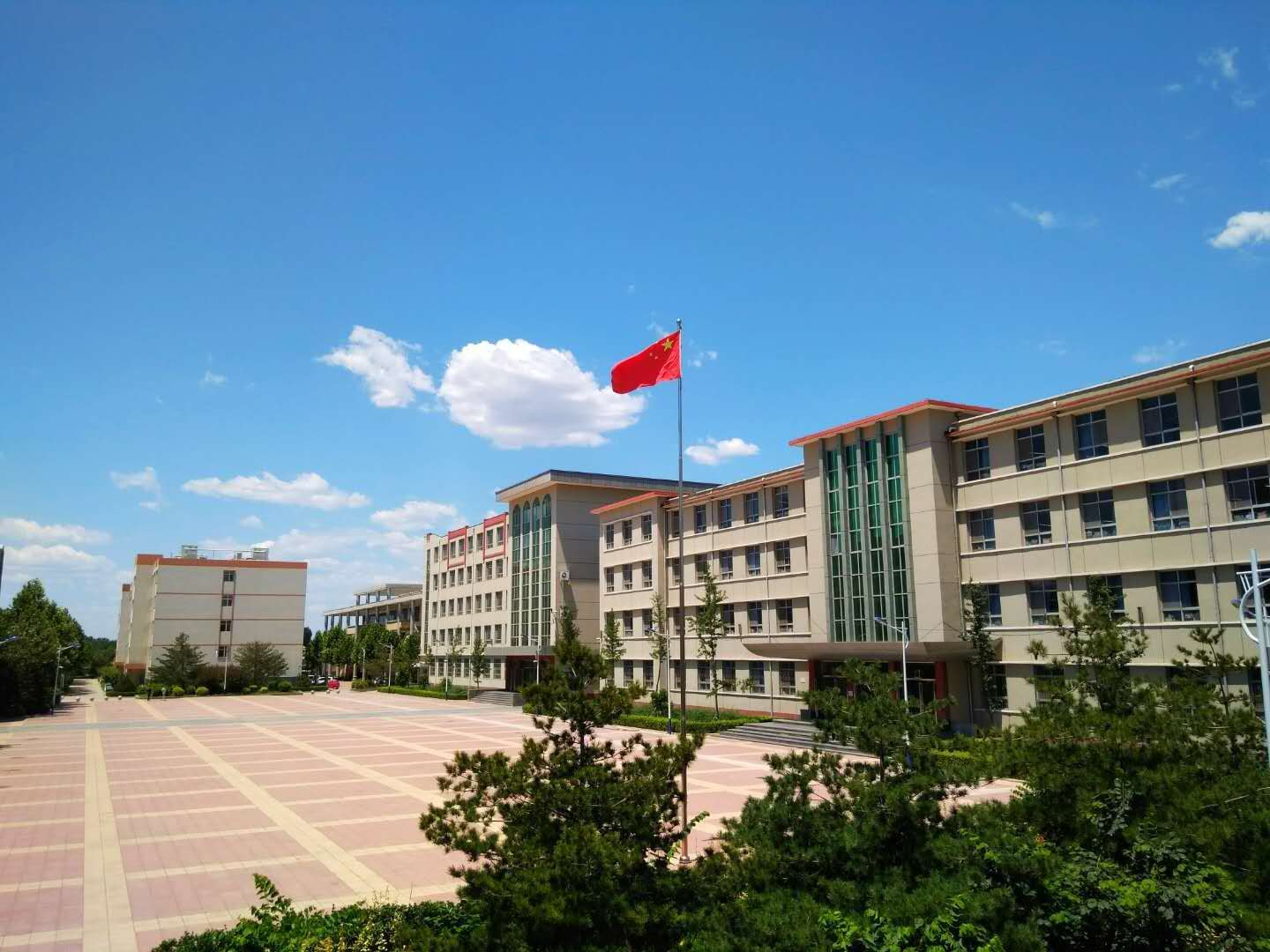 期中考试表彰大会家长发言稿100字,小学期中考试表彰大会校长发言稿