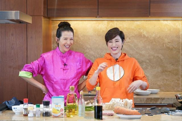 蔡少芬和陈法蓉相差几岁,蔡少芬陈法蓉这对港普姐妹花