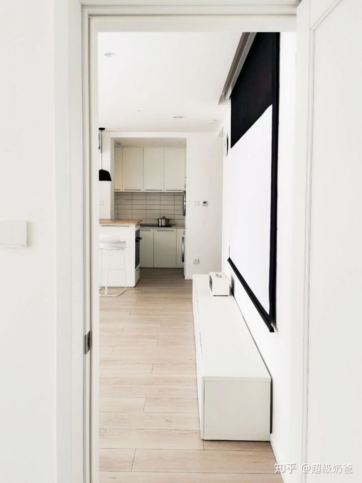 她买下40㎡自己住​，功能一个不少，却能住出100㎡的宽敞