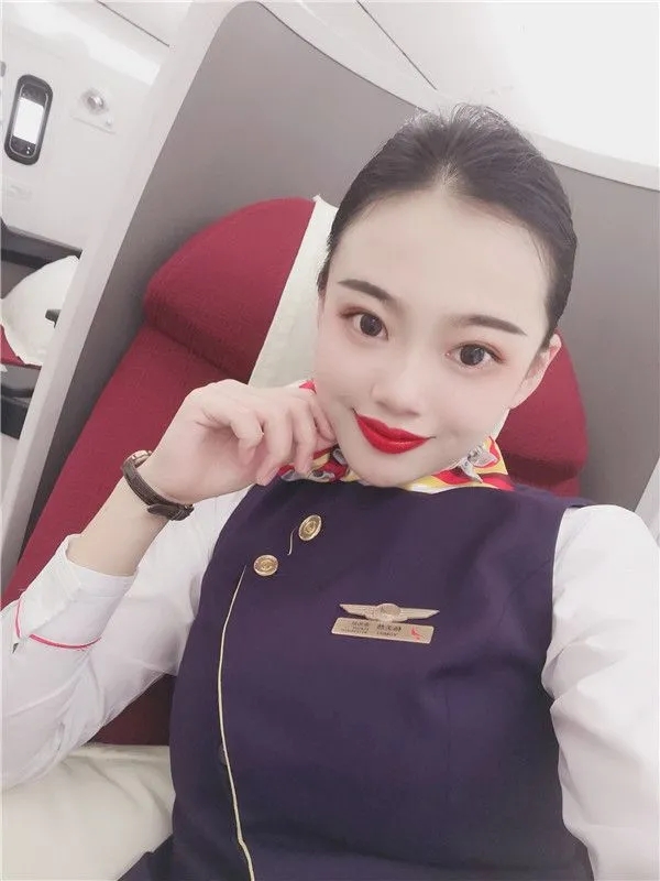 山东铝业职业学院空乘报的人多吗,山东铝业空乘专业礼仪