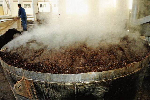 酱香酒的酿导致本为什么如此之高,正宗酱香酒的标准是什么酱香酒